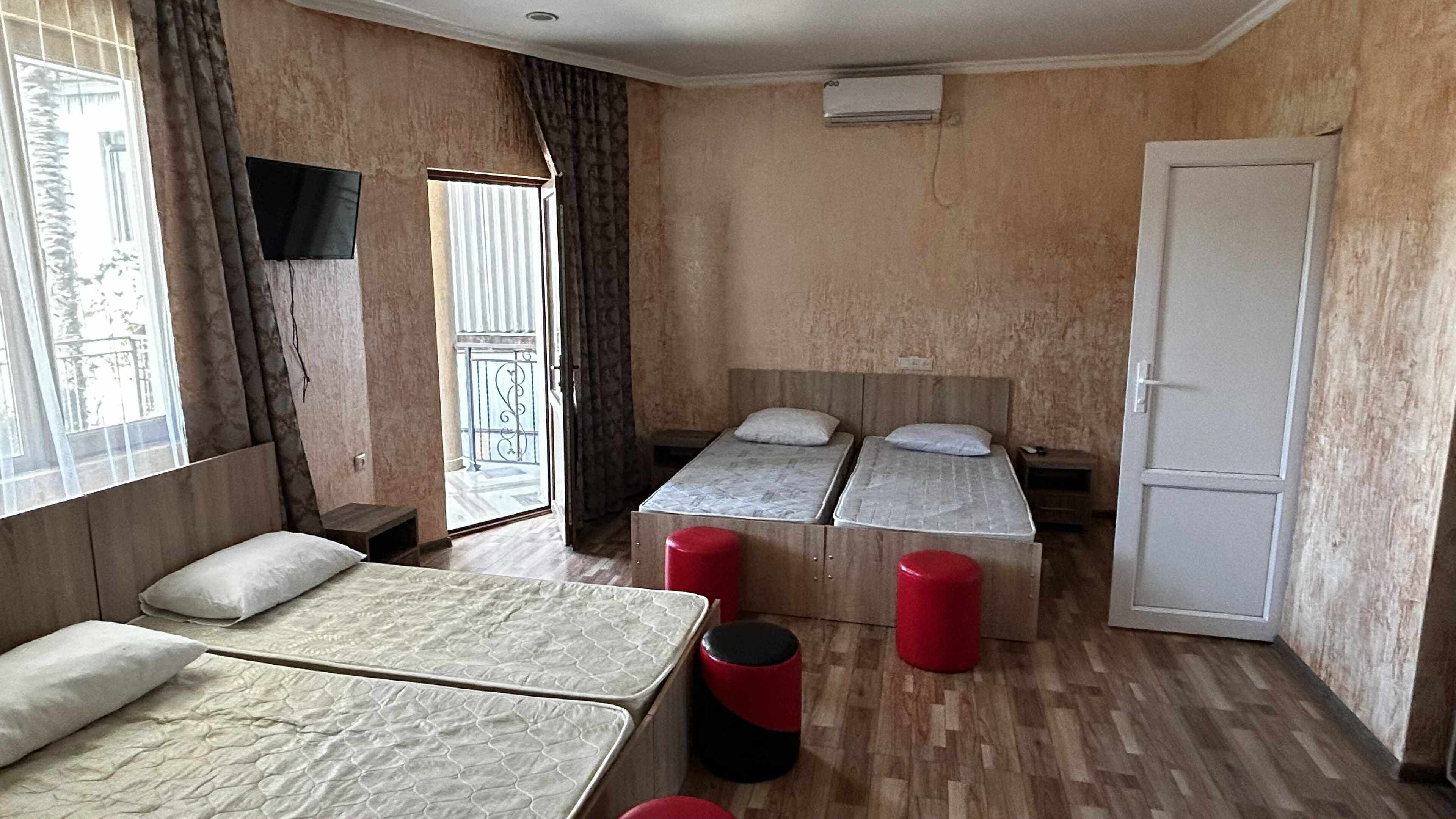 Rom – basic | Blendingsgardiner, lydisolert, strykejern/-brett og wi-fi (inkludert)