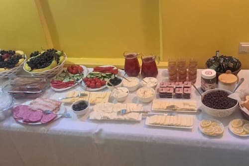 Dagelijks continentaal ontbijt (toeslag)