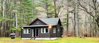 Rustic Cabin on beautiful Little Pine Creek 