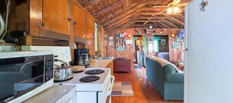 Jervis Bay - Lakefront with lots of beach! - Private Lake Access