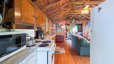 Jervis Bay - Lakefront with lots of beach! - Private Lake Access