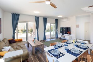 Smart TV - Papa's court Mediterranean Pasman Villa with pool V (Pasman)