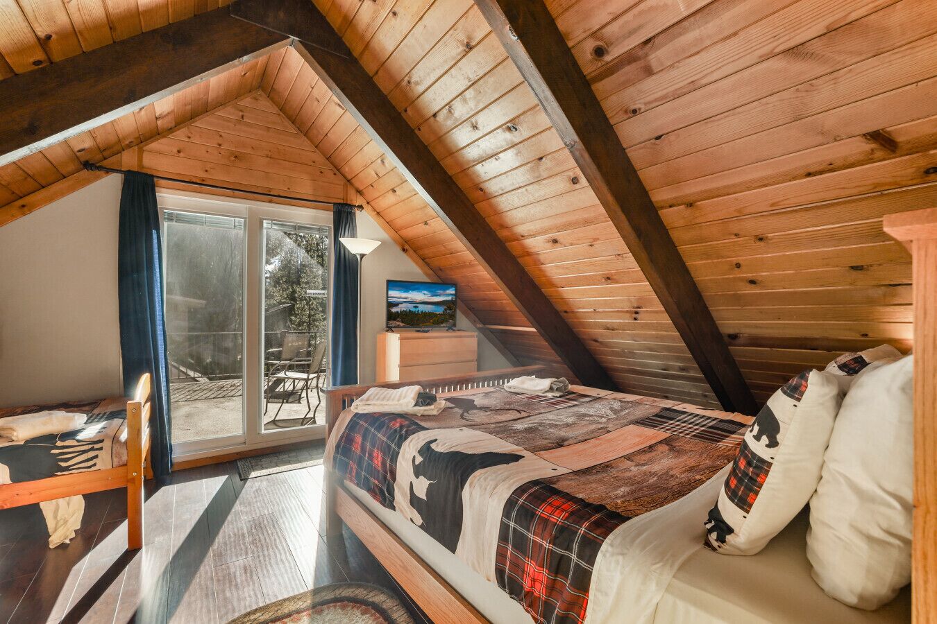 3 bedrooms, travel crib, free WiFi, bed sheets