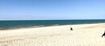 2 Bedroom Beach Condo in Michigan City | Steps from Lake Michigan