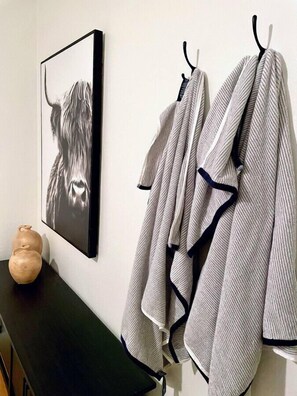 Interior detail - 2 Bedroom Beach Condo in Michigan City | Steps from Lake Michigan (Michigan City)