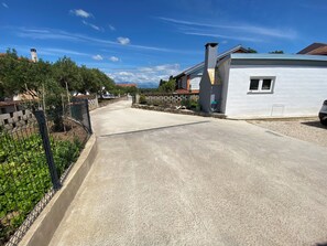 Property grounds - Cozy Apartment Crno (Crno)