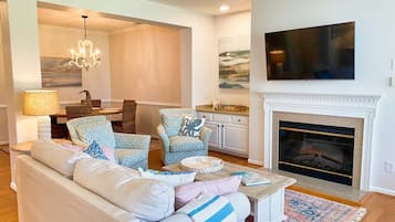 Télévision, lecteur de DVD, chaîne hi-fi, espaces bureaux