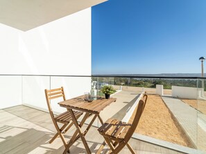 Outdoor dining - Apartment Nascer do Sol (Aljezur)