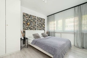 1 habitación, tabla de planchar con plancha, wifi y ropa de cama 