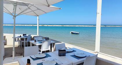 Elegante Appartamento con Spiaggia sul Mare di Bari