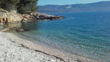 Apartment (Three Bedroom Apartment with Sea View) | Beach