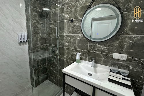 Luxury Suite | Desk, laptop workspace, soundproofing, free WiFi