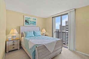 3 bedrooms, iron/ironing board, WiFi, bed sheets - ~ Luxurious Ocean Escape ~ Ocean Front Condo (Myrtle Beach)
