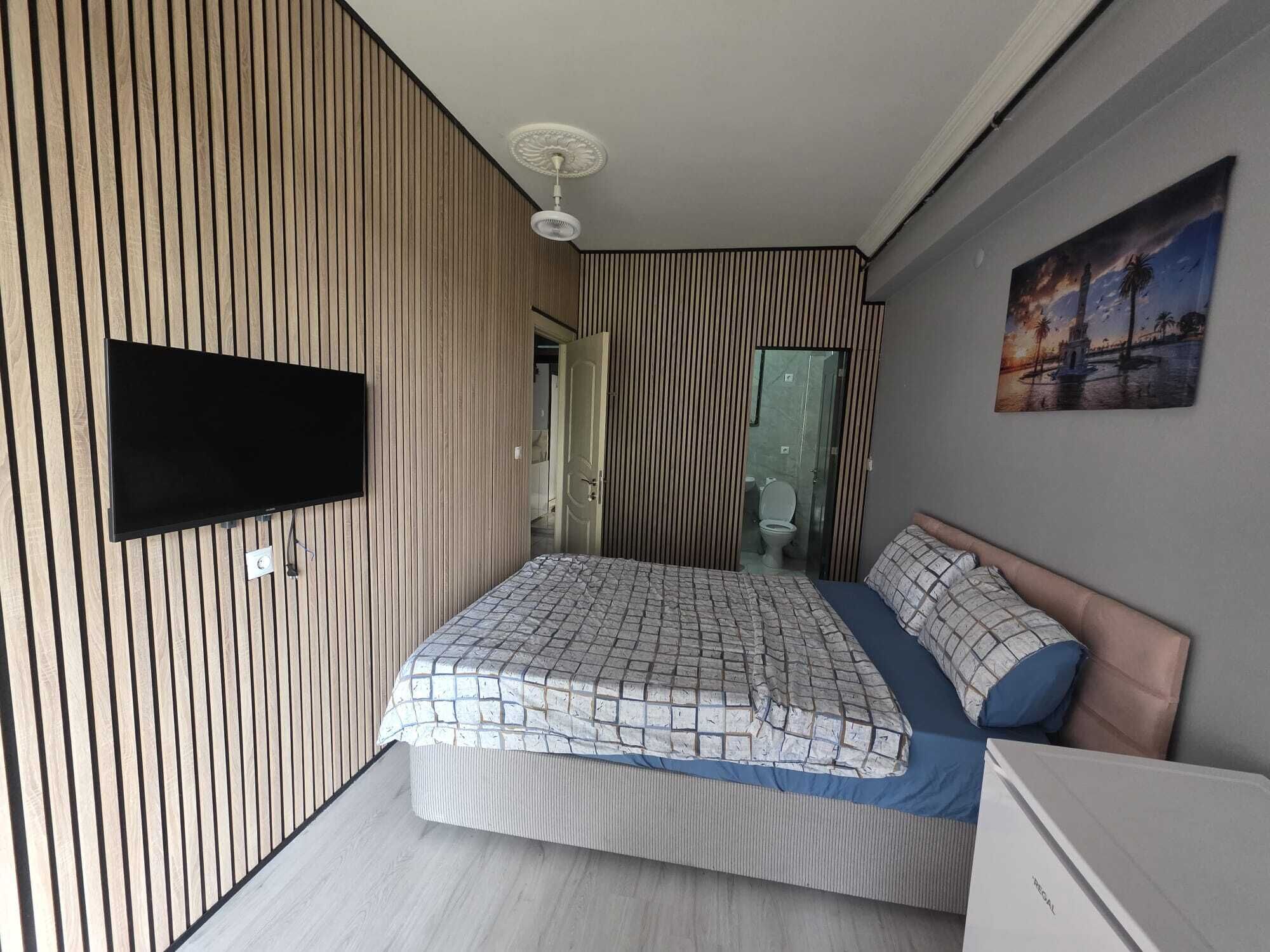 Room, Balcony, Mountain View