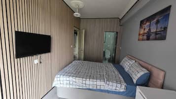 Room, Balcony, Mountain View