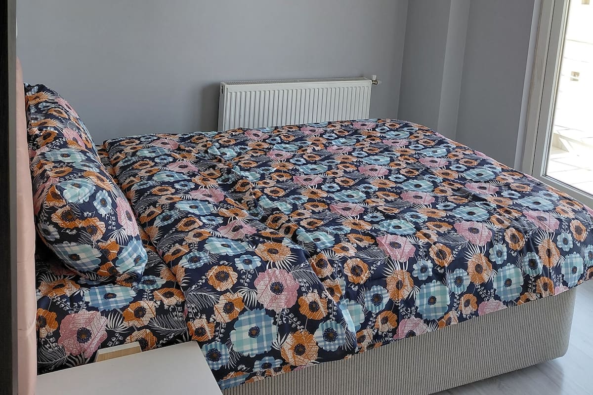 Room, Balcony, Mountain View