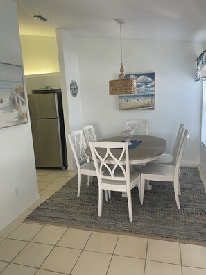 Dining - Beautiful Pelican Bay 2BR +Den condo in Naples! (Naples)