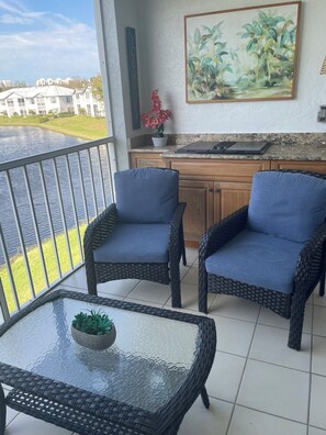 Property grounds - Beautiful Pelican Bay 2BR +Den condo in Naples! (Naples)