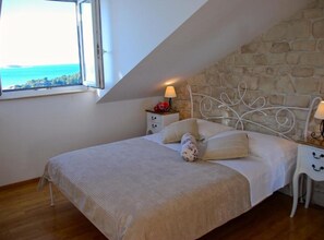 Studio (Studio with Sea View (C)) | 1 chambre, lits bébé (en supplément), Wi-Fi gratuit