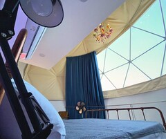 2 bedrooms, Egyptian cotton sheets, premium bedding, Select Comfort beds