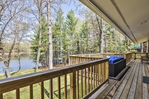 Property grounds - Stepaway Vacation Rentals- Skipping Stone (Arbor Vitae)