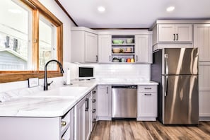 Fridge, microwave, oven, stovetop - Stepaway Vacation Rentals- Skipping Stone (Arbor Vitae)