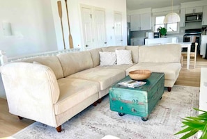TV - [ Oceanfront Sanctuary ] 2BR / 2.5BA Townhome with community pool and amenities  (Kitty Hawk)