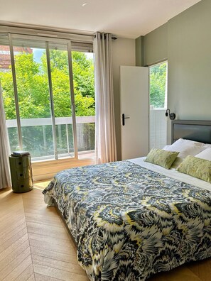 2 slaapkamers, een strijkplank/strijkijzer, wifi, beddengoed