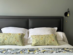 2 slaapkamers, een strijkplank/strijkijzer, wifi, beddengoed