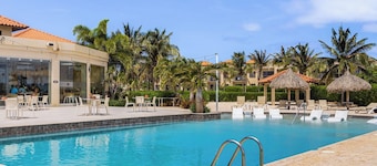 Stunning 3BR Oasis w Private Pool Patio near Beach
