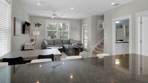 独立别墅, 多张床, 露台, 花园景观 (Thirty-Eh) | 起居区