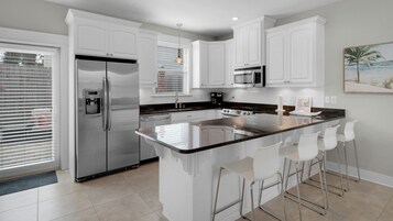 House, Multiple Beds, Patio, Garden View (Thirty-Eh) | Private kitchen | Coffee/tea maker