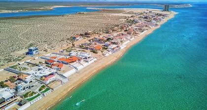 Casa de Evilina | Beachfront Home with Private Courtyard & Ocean Views