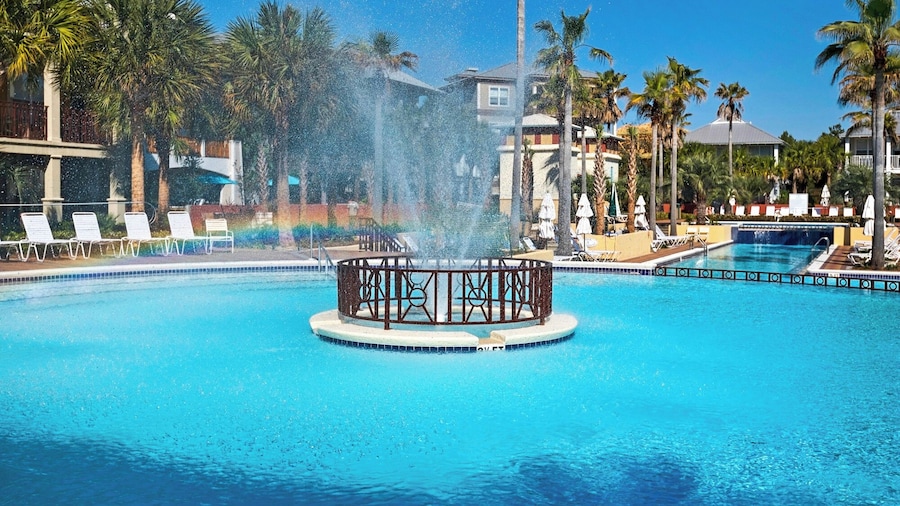 Beachy Chic Home Prime Location Seacrest! 2 Minute Walk to Pool!