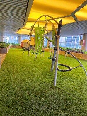 Children's play area - outdoor - Sunset View at Air Residences Makati  (Makati)