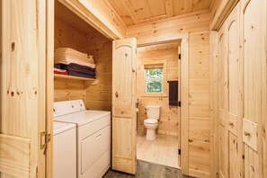 Interior - Peaceful Blue Ridge Cabin, Forest View & Fireplace (Blue Ridge)