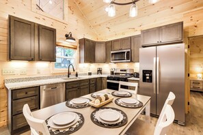 House (2 Bedrooms) | Interior