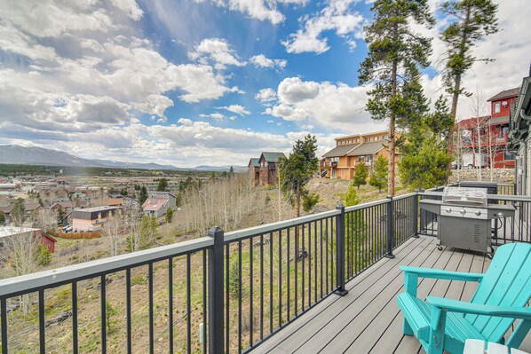 Apartment (4 Bedrooms) | Interior - Spacious Fraser Duplex w/ Fireplace & Scenic Views (Fraser)