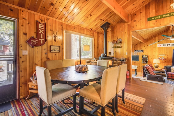 House (2 Bedrooms) | Interior - 5 Mi to Big Bear Lake: Pet-friendly Gem Near Hikes (Sugarloaf)