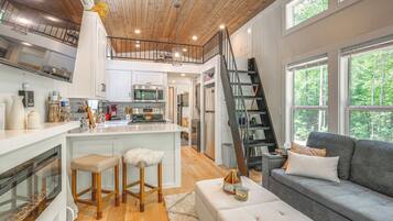 House (1 Bedroom) | Interior