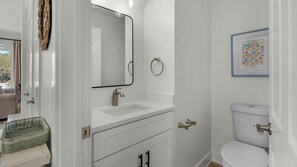 House, Multiple Beds, Pool Access, Pool View (Sublime ) | Bathroom