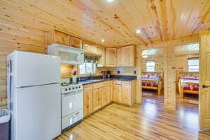 House (3 Bedrooms) | Interior