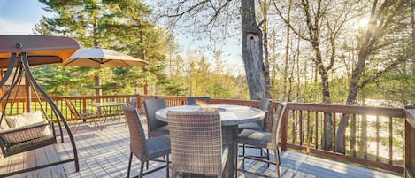 Casa (3 Bedrooms) | Restaurante al aire libre