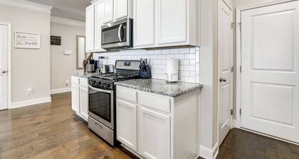 Lawrenceville Townhome w/ Community Pool Access!