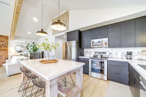 House (3 Bedrooms) | Interior - Pine Cabin w/ Large Deck & Scenic Mountain Views! (Pine)