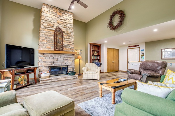 Apartment (4 Bedrooms) | Front of property