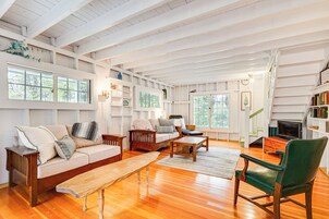 Cottage (2 Bedrooms) | Interior