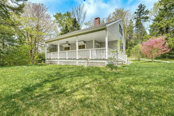 Cottage (2 Bedrooms) | Front of property