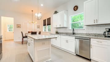 Nhà (3 Bedrooms) | Nội thất