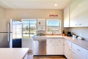 House (2 Bedrooms) | Interior - Charming Emmett Home w/ Patio - 14 Mi to Reservoir (Emmett)